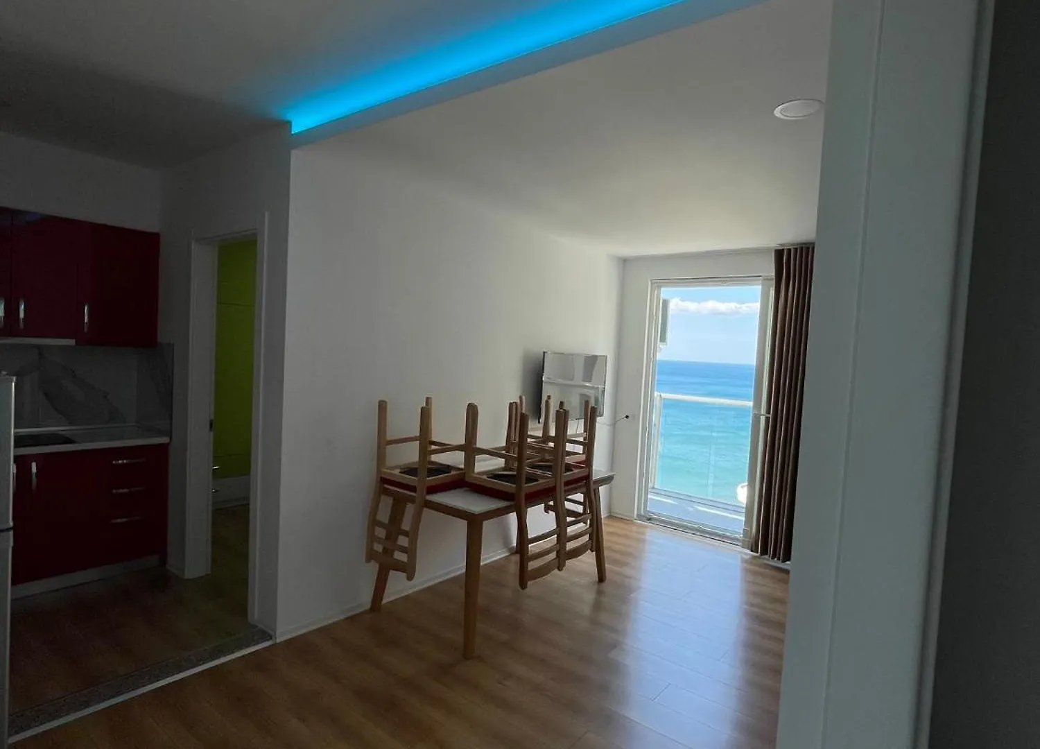 Suite Rana Hedhun Shëngjin 0*,