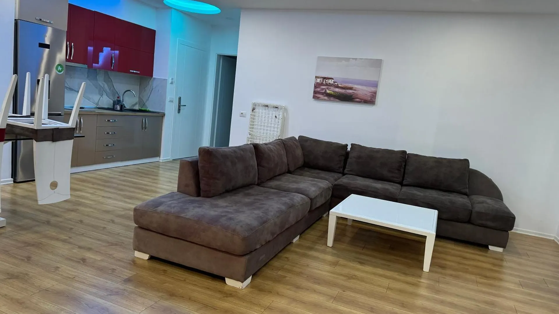 Suite Rana Hedhun Shëngjin