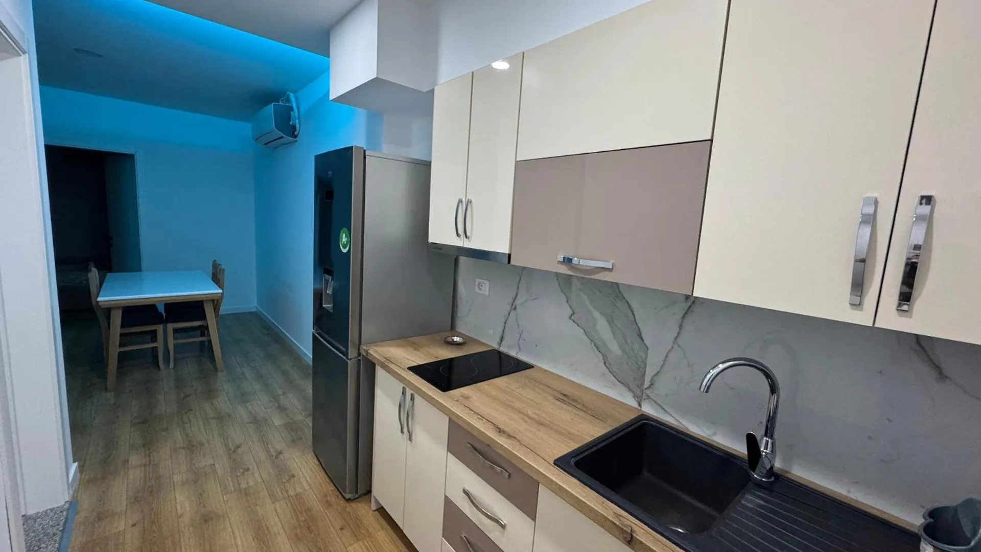 Suite Rana Hedhun Shengjin Hotel