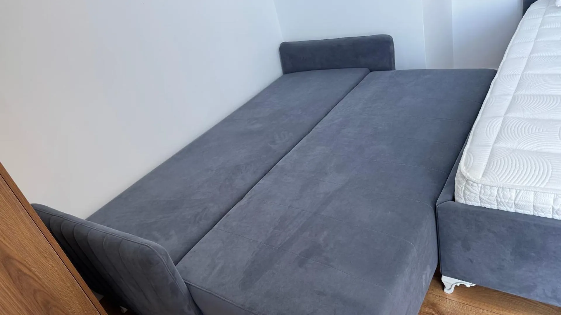 Suite Rana Hedhun Shengjin Hotel