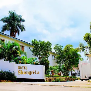 shangri-la-hotel-uganda.about-kampalahotels.com/