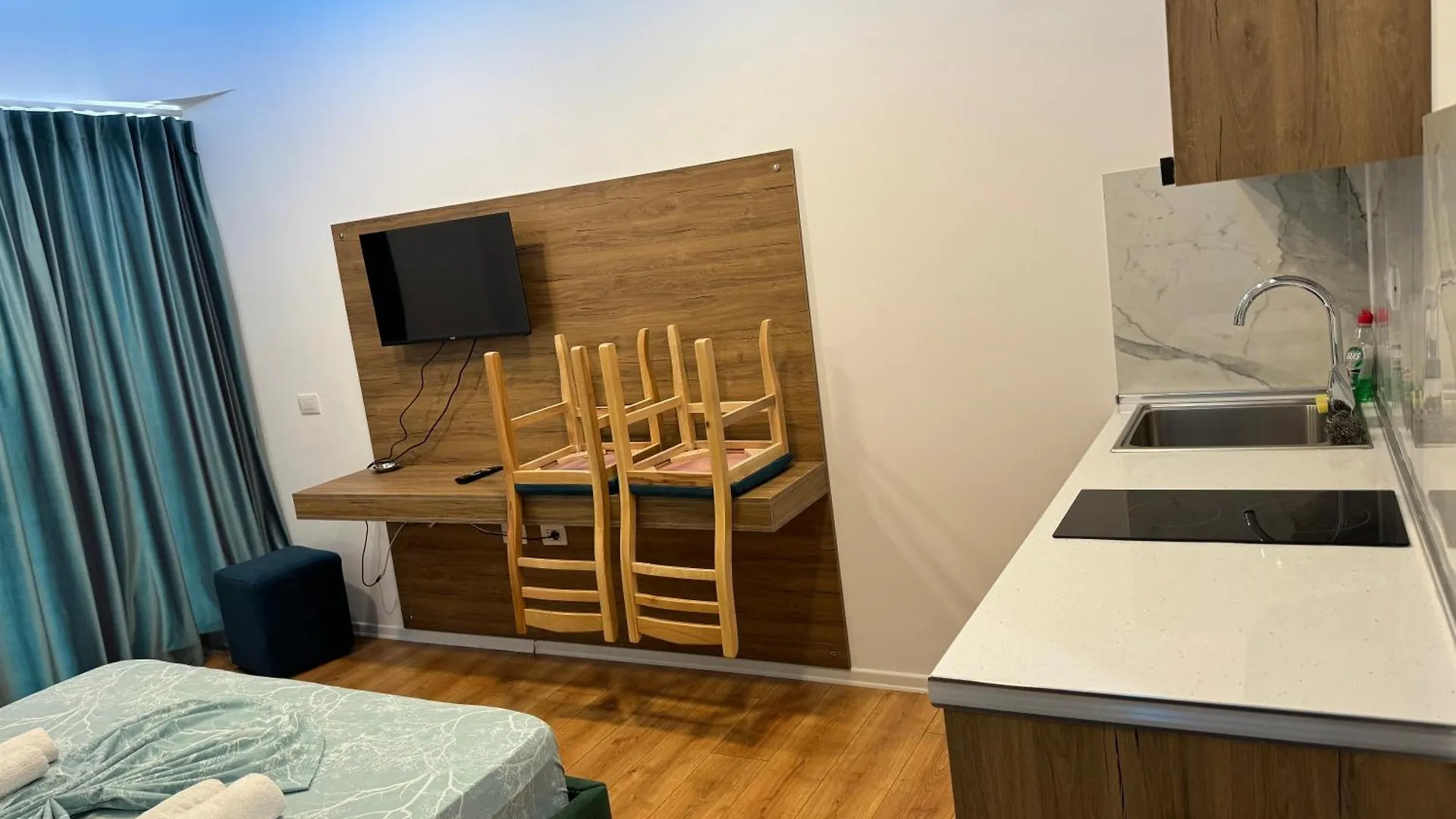 Suite Rana Hedhun Shëngjin